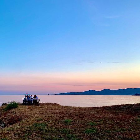 Beach House Set In A Beautiful Bay 卡利斯托斯 外观 照片