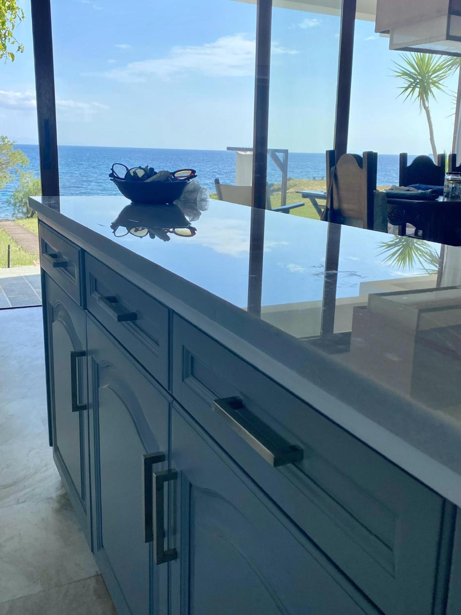 Beach House Set In A Beautiful Bay 卡利斯托斯 外观 照片